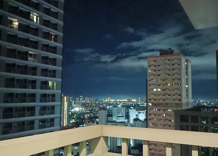 Aparthotel 1br Condotel With Balcony At Edsa *